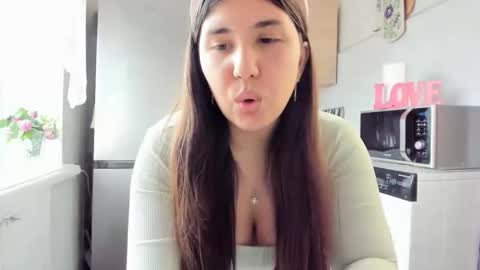 MiaMarrone online show from May 31, 1:54 pm
