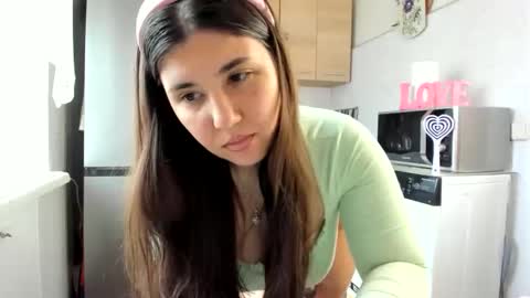 MiaMarrone online show from May 17, 1:42 pm