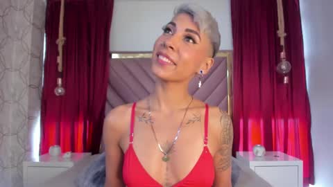 Snapshot of miamorgann chatting on February 16, 2:10 pm Mia Morgann online show from February 16, 2:10 pm