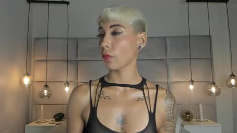 Snapshot of miamorgann chatting on February 9, 7:19 pm Mia Morgann online show from February 9, 7:19 pm