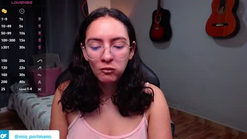 Snapshot of miaportman chatting on January 6, 1:41 pm MIAPORTMANN online show from January 6, 1:41 pm