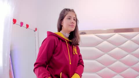 Sweetie Mia online show from February 24, 6:58 pm