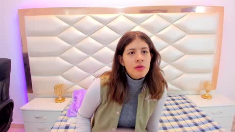 Sweetie Mia online show from February 7, 12:17 pm