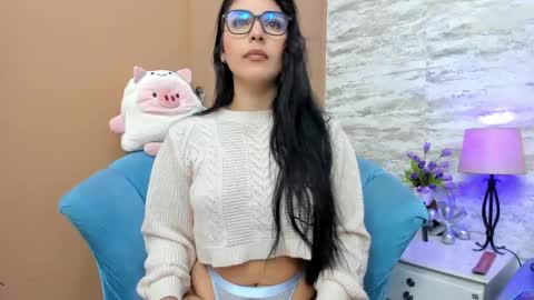 Snapshot of miaquevedo chatting on January 24, 11:59 am Mia Quevedo online show from January 24, 11:59 am