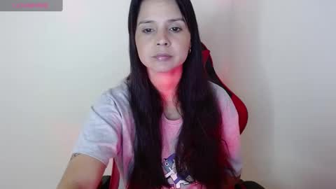 miarobinn_ online show from September 22, 12:09 pm