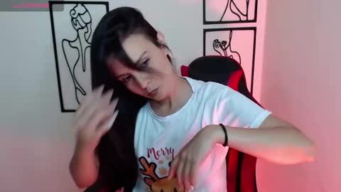 miarobinn_ online show from February 16, 2:15 pm