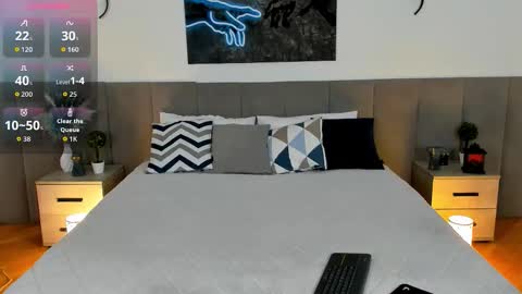 miarommano online show from October 8, 5:46 am