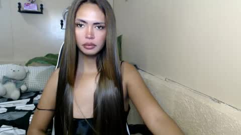 mia online show from July 21, 2:57 am