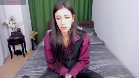 Snapshot of miasilk chatting on March 3, 9:22 am Miayna Silk online show from March 3, 9:22 am