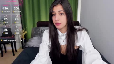 Snapshot of miasilk chatting on March 4, 5:24 pm Miayna Silk online show from March 4, 5:24 pm