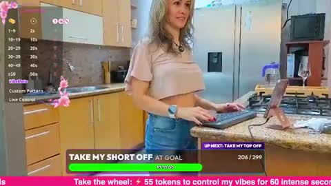 miasiren online show from May 28, 9:13 pm