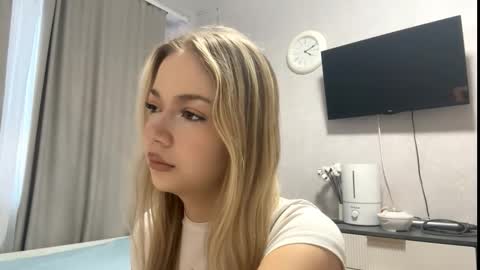 Milana online show from February 17, 1:10 pm