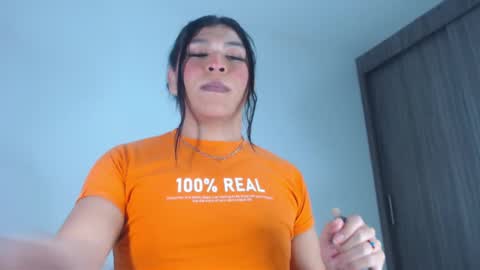 Miaa valentinaaa online show from January 3, 4:00 am