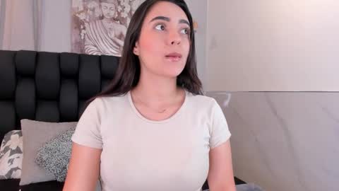 miavelvet1 online show from March 19, 7:47 am