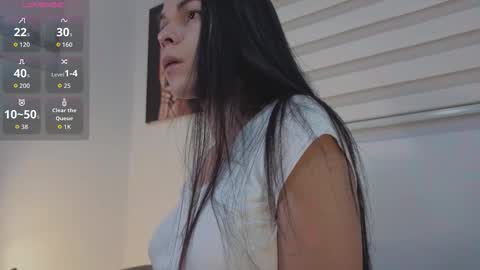 Mia online show from March 2, 5:52 pm