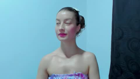Snapshot of miavolkova_ chatting on September 16, 11:52 pm Chloe online show from September 16, 11:52 pm