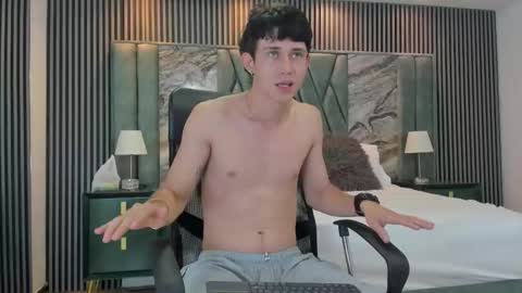 Michael online show from September 26, 7:33 pm