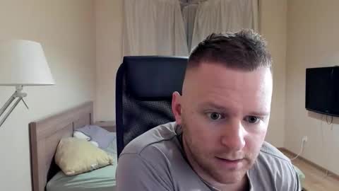 Snapshot of michael_birkin chatting on October 11, 4:06 am Michael Birkin online show from October 11, 4:06 am