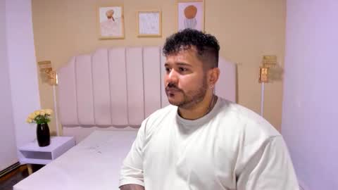 MICHAEL online show from December 1, 7:45 pm