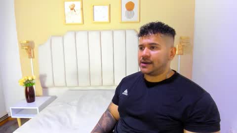 MICHAEL online show from November 10, 8:00 pm