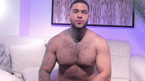Snapshot of michael_salens chatting on February 19, 1:28 pm Michael Salens independent model online show from February 19, 1:28 pm