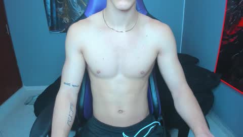 Snapshot of michael_twink18 chatting on September 9, 5:40 am Michael online show from September 9, 5:40 am