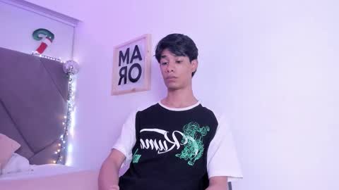 michael_vidal online show from November 18, 8:01 pm