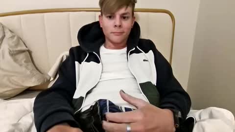 michaeltwinkboy online show from March 29, 2:35 am