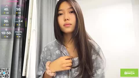 Aidaxo online show from December 1, 12:36 pm