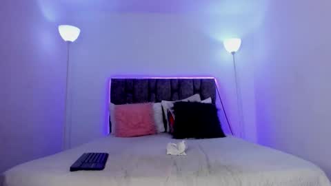 Michelle online show from October 11, 2:22 pm