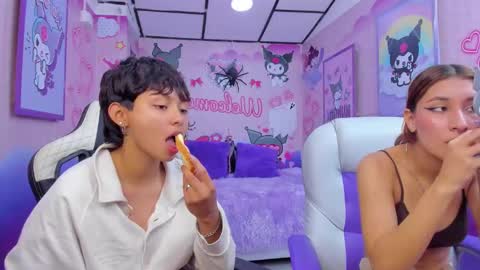 michell__petit_ online show from November 1, 1:54 pm