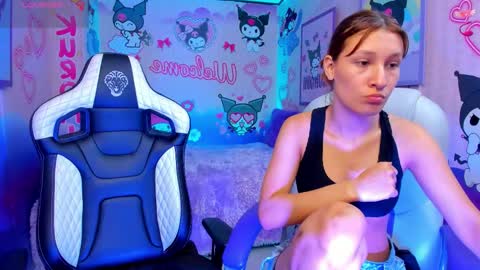 michell__petit_ online show from October 6, 3:57 am