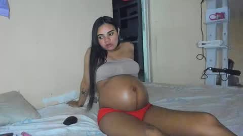 michell_smiths online show from May 21, 7:04 am