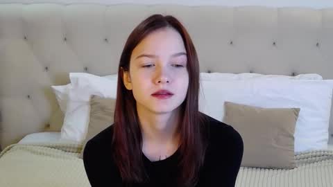 Michelle online show from November 7, 1:24 pm