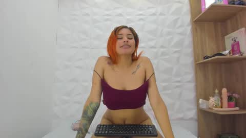 Snapshot of michelledanielss chatting on October 24, 7:58 pm Michelle daniels online show from October 24, 7:58 pm