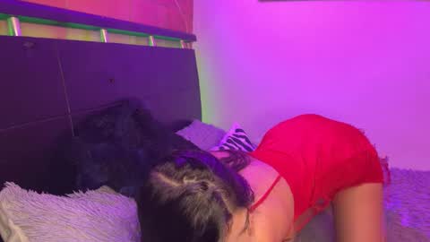 michellepetitte online show from February 25, 7:45 am