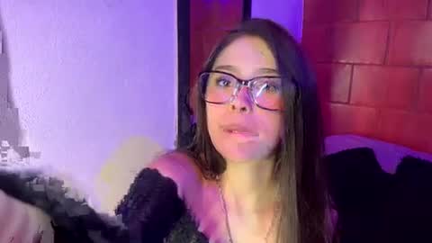 michellepetitte online show from August 5, 3:47 am