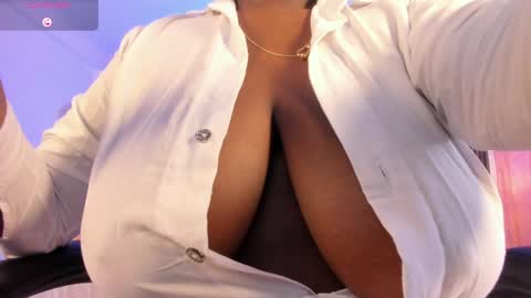michellepreston_ online show from May 17, 12:14 pm