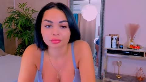 michellereys online show from October 11, 7:39 pm