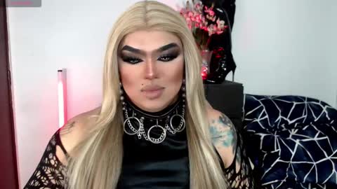 Michelle online show from November 16, 6:15 am