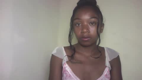 michou_69 online show from May 21, 6:47 pm