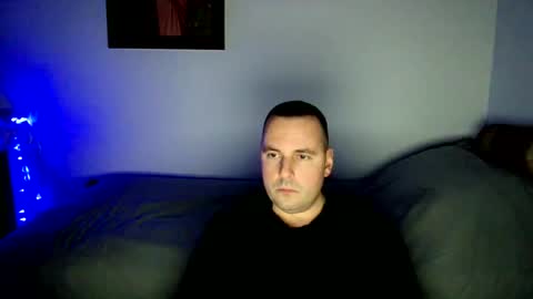 micic3 online show from January 1, 12:11 am