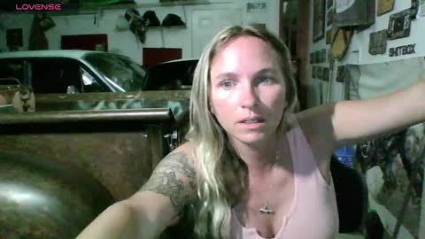 mickey85knoxx online show from September 28, 3:15 am