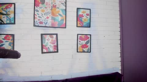 Micki online show from April 3, 11:17 am