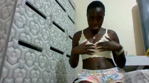 mickyhailey online show from February 18, 8:36 pm