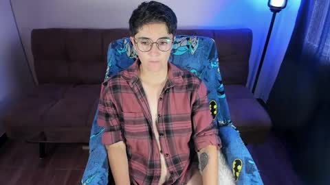 Blue online show from March 18, 3:40 pm