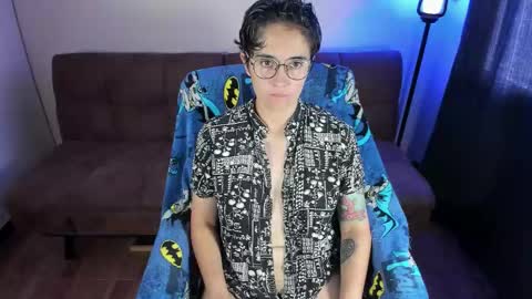 Blue online show from February 24, 3:37 pm