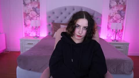 midnightbitee online show from March 3, 3:19 pm