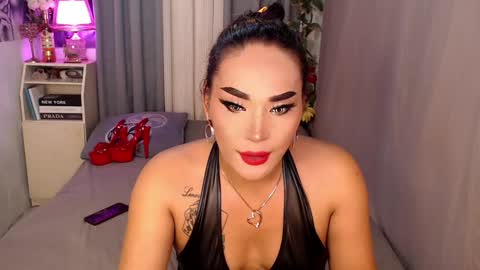 Snapshot of midnightraven27 chatting on January 6, 9:11 pm Dont forget to follow online show from January 6, 9:11 pm