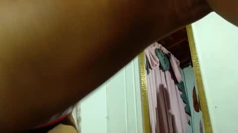 mielsquirt online show from October 7, 9:49 am